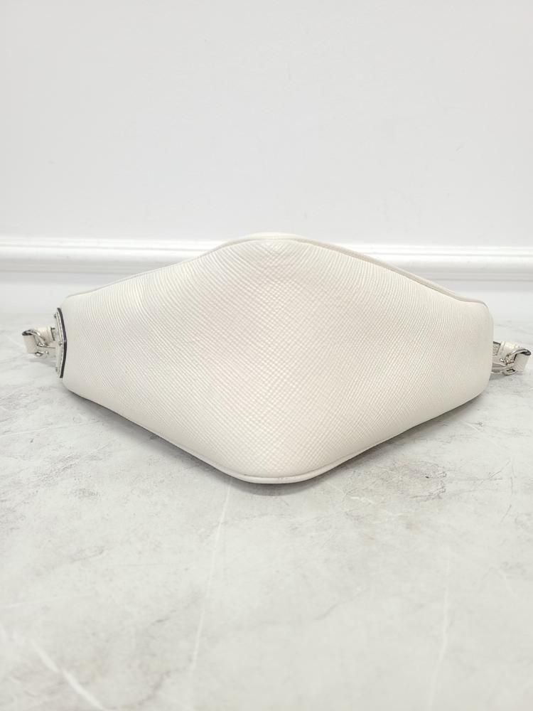 PRADA☆25SS ロゴデザイン カーフスキン ショルダーバッグ WHITE Prada レザー ショルダーバッグ | ホワイト | FARFETCH JP