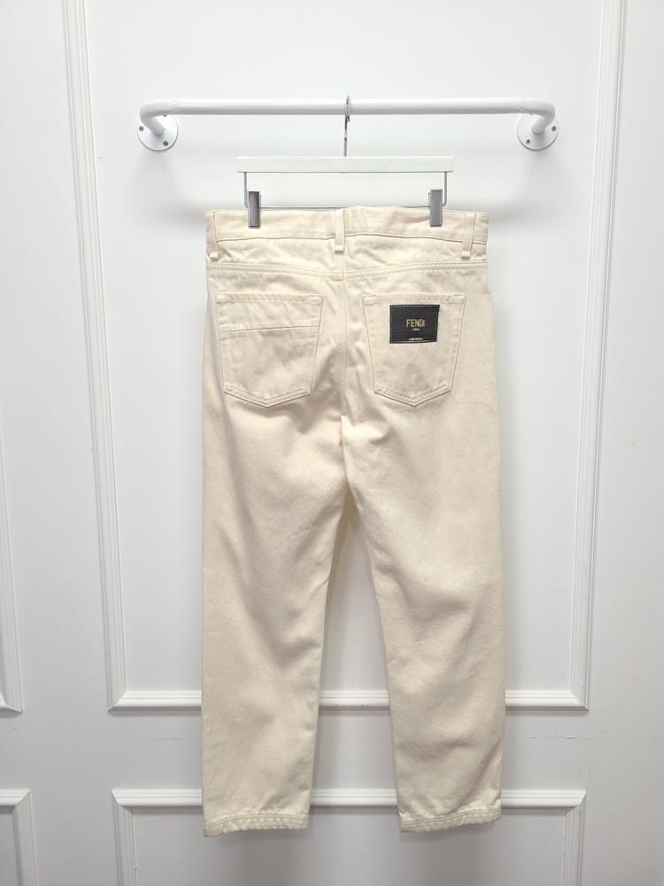 Pre-Owned ホワイトクリームロゴパッチデニムパンツ 32/34 99015321 [U]