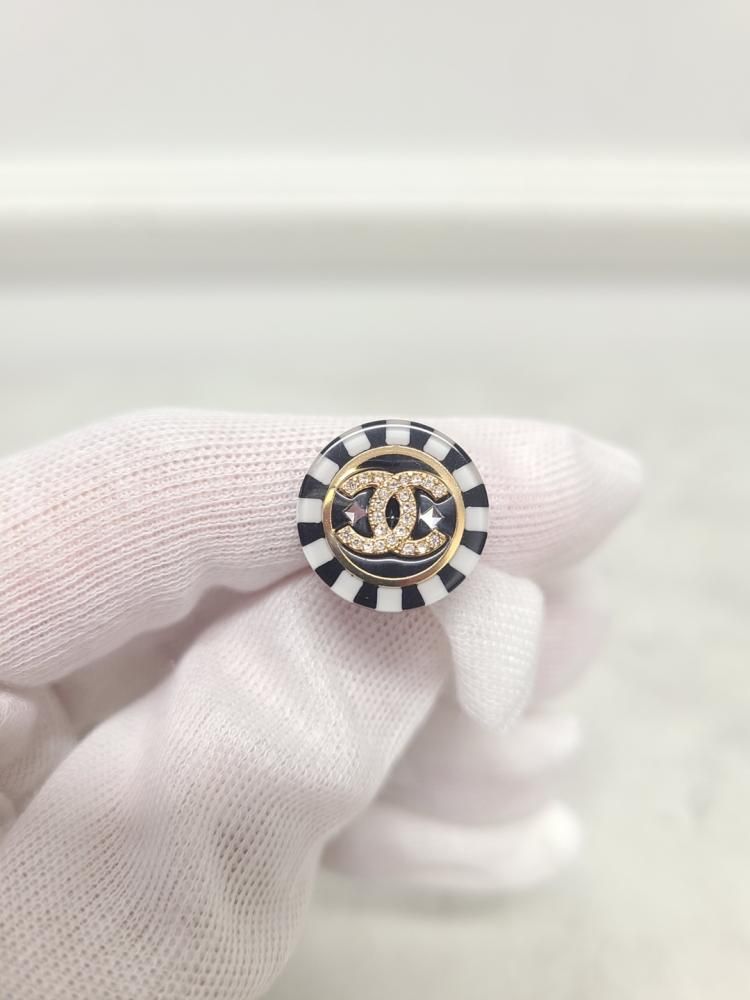 スーパーセール期間限定 Gold CHANEL Black eBay | 103137248 Earrings Pattern Crystal CC その他