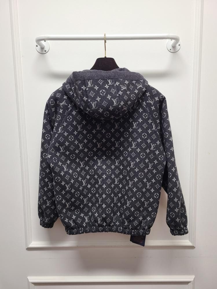 ルイヴィトン LOUIS VUITTON トップス