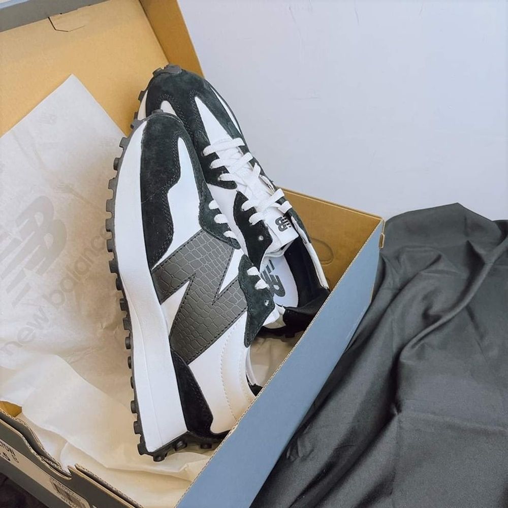 뉴발란스 327 블랙 앤 화이트