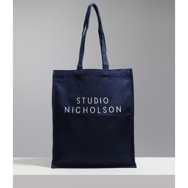 스튜디오니콜슨-[국내] STUDIO NICHOLSON 스튜디오 니콜슨 SMALL TOTE SNW DARK NAVY (406) (스몰 토트 백) | TRENBE 스튜디오니... 