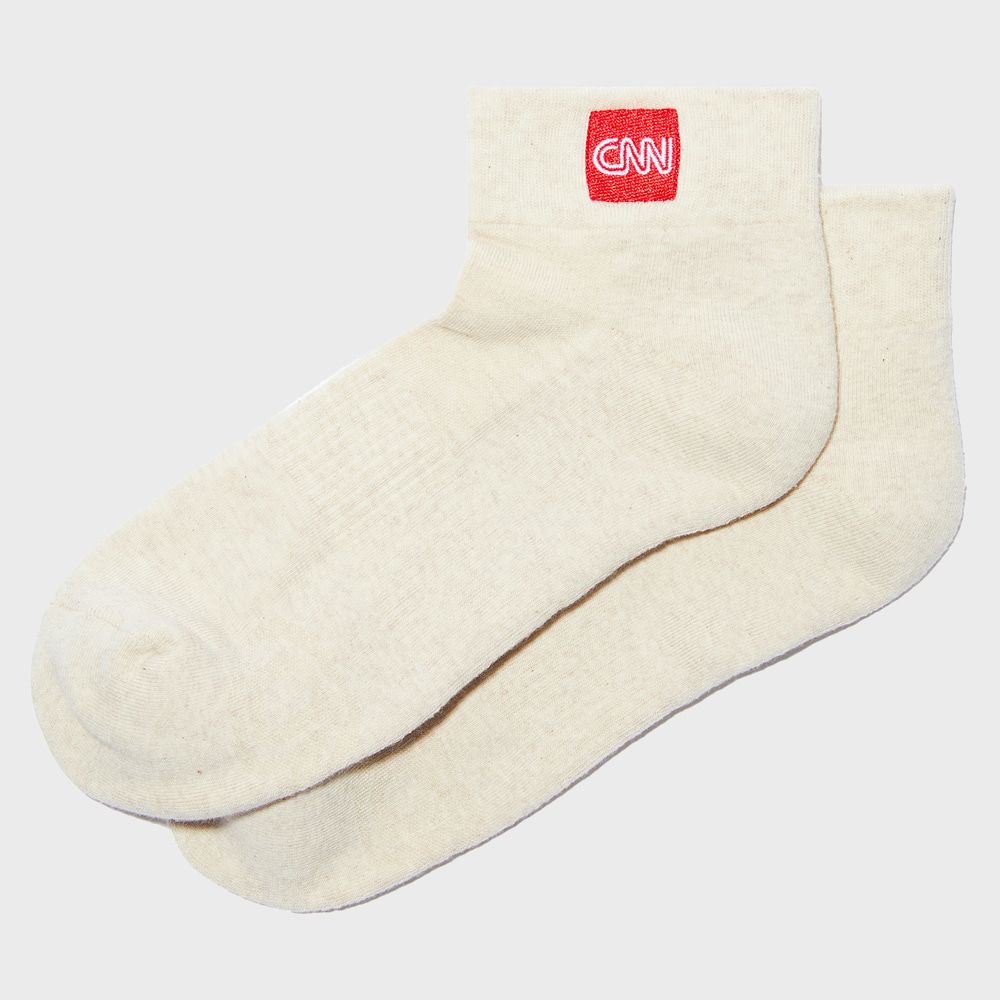 씨엔엔어패럴-STYLE LOGO SOCKS WHITE | TRENBE 씨엔엔어패럴-STYLE LOGO SOCKS WHITE | TRENBE | www.trenbe.com