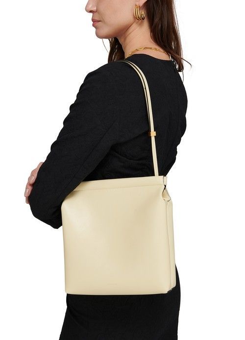 반들러Teresa bag shell WANDLER