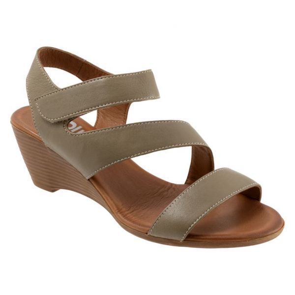 Bueno ivana 2024 slingback wedge sandal