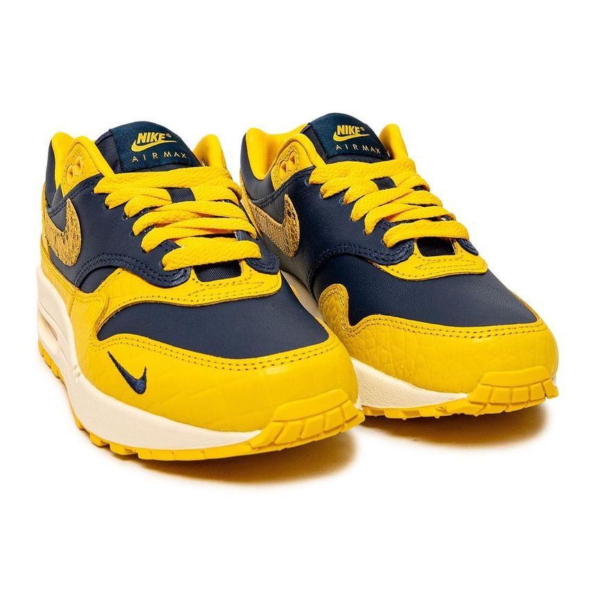Yellow nike air max 1 hotsell