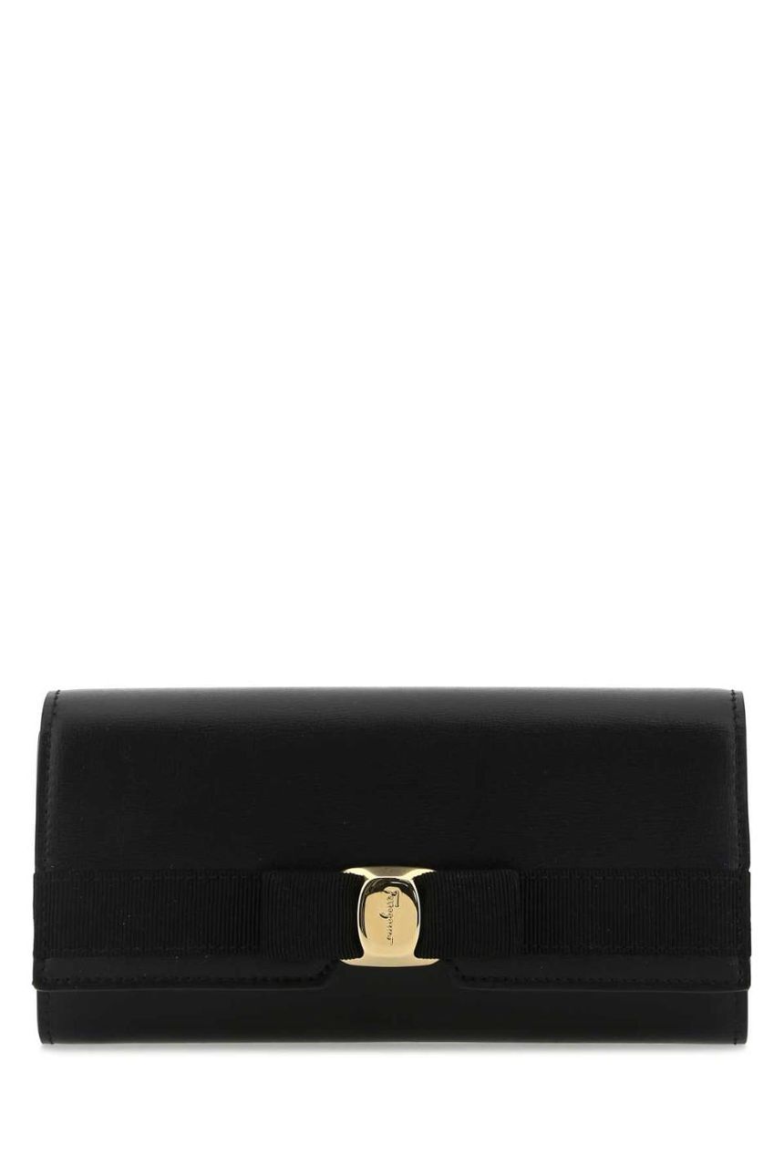 SALVATORE FERRAGAMO Portafoglio in pelle nera 22E008734541 NERO