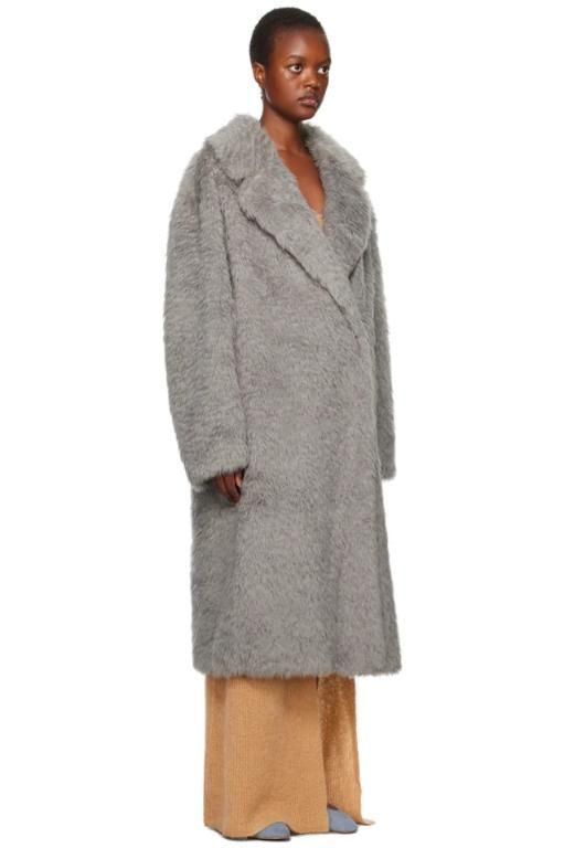 [스탠드 스튜디오]Gray Nicole Faux Fur Coat 232321F059015