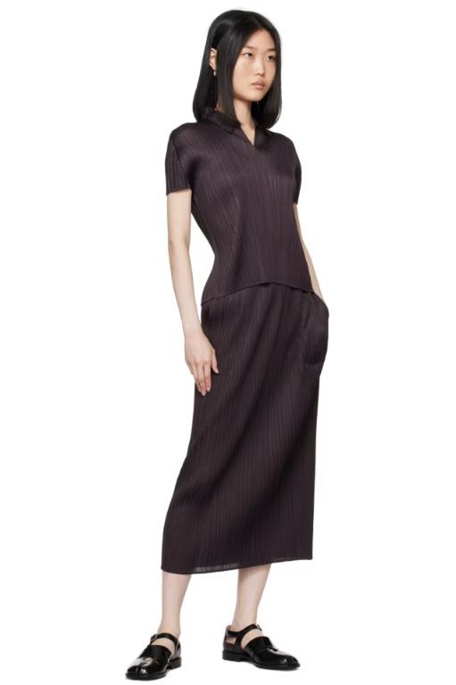 플리츠플리즈(Pleats Please Issey Miyake) | 25 SS 이세이미야케 블랙 먼슬리 컬러 에이프릴 미디 스커트 242941F092006 | 트렌비