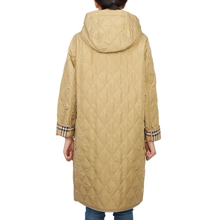 バーバリー レディース ジャンパー ROXBY 8096352 A7026 Burberry Quilted Women's Down Coat ROXBY 8096352 A7026