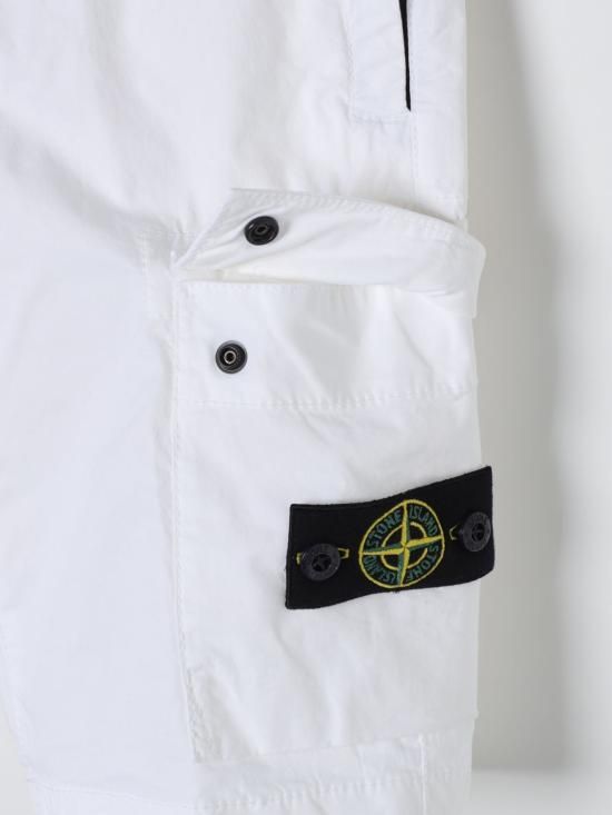 L0210 V0001 White