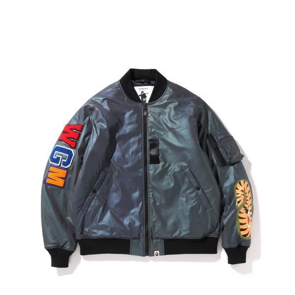 베이프(BAPE) | 베이프 오로라 샤크 루즈 핏 MA1 점퍼 M 블랙 61819949_102369128 | 트렌비