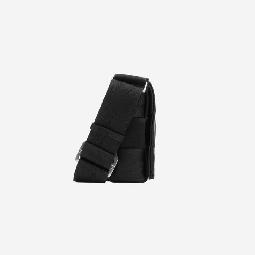 보테가 베네타 보테가 베네타 스몰 웨빙 카세트백 블랙 680513V1G218803