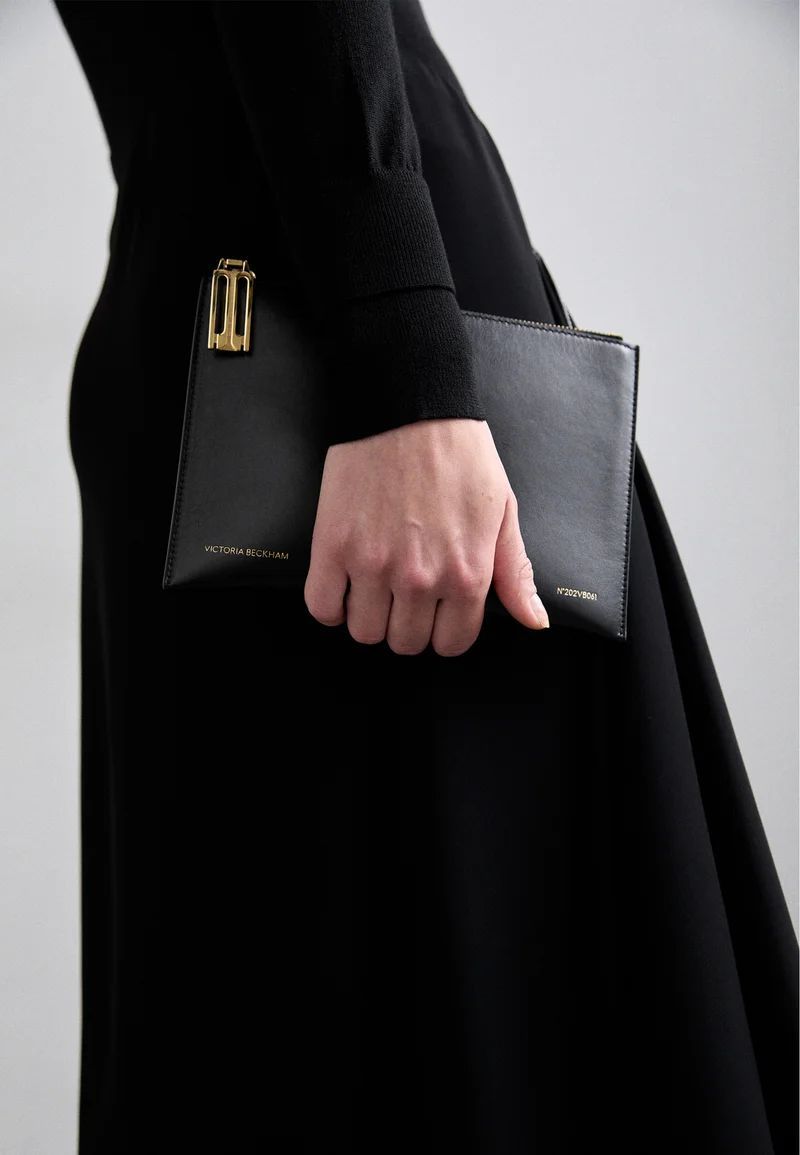 빅토리아 베컴 포셰트 - 클러치 - 블랙 VICTORIA BECKHAM
POCHETTE - CLUTCH - BLACK