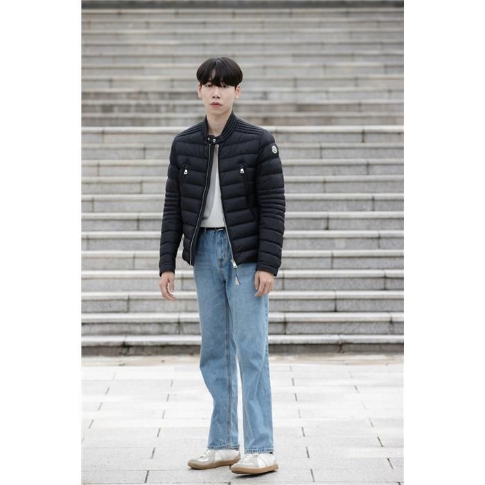 아미오 숏 다운 패딩 자켓 블랙
