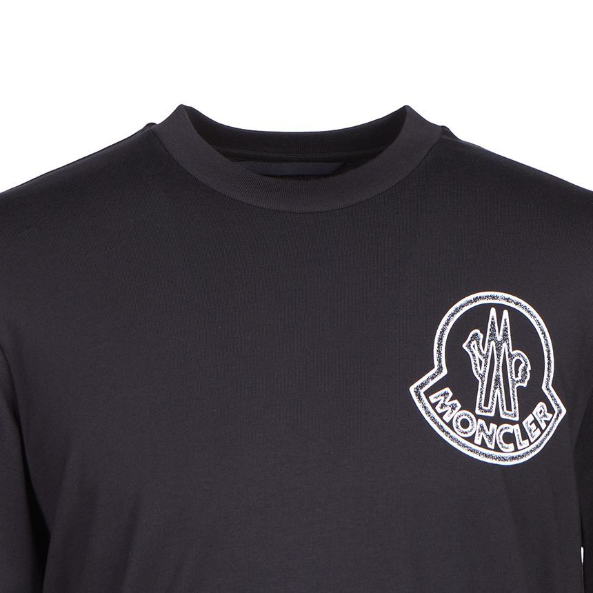 【関税込み】Moncler ブラック パネル Tシャツ Moncler: ブラック ロゴパッチ Tシャツ | SSENSE 日本