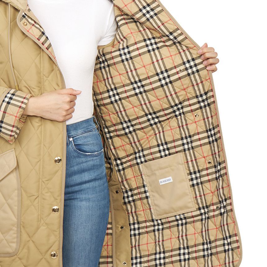 バーバリー レディース ジャンパー ROXBY 8096352 A7026 Burberry Quilted Women's Down Coat ROXBY 8096352 A7026