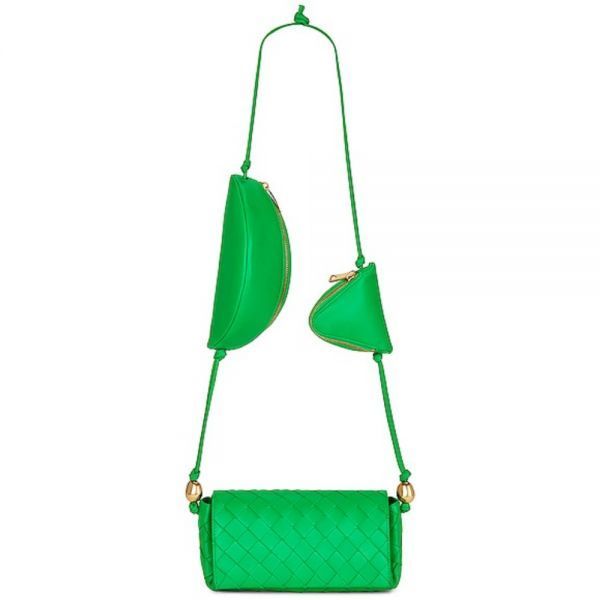 BOTTEGA VENETA 보테가베네타 717429 VCP3C 3722 (파우치 온 스트랩)