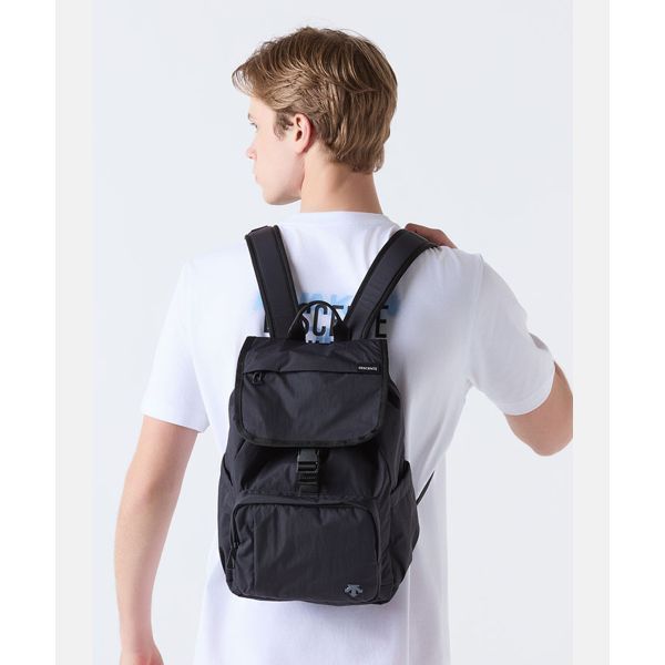 DESCENTE 경량 후드 백팩 (15L) 블랙(SQ123UBP19)