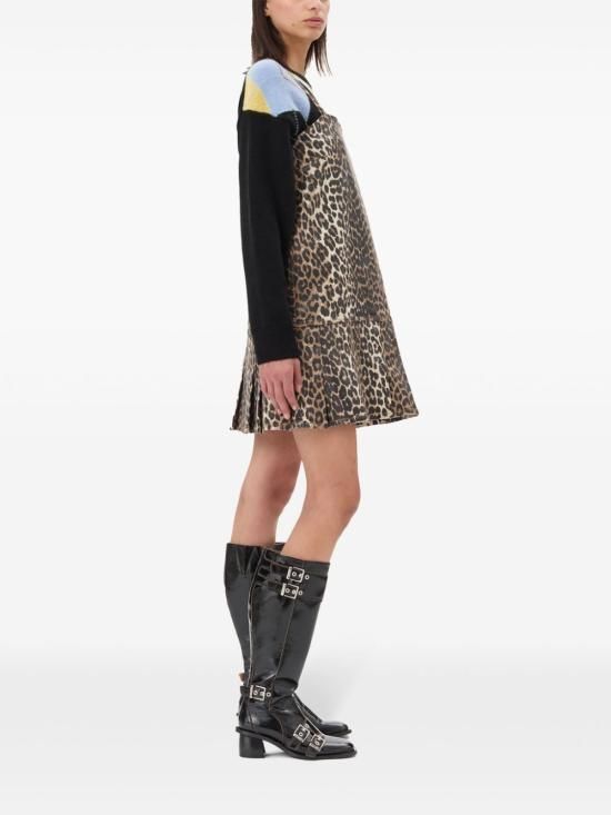 J1661 943 LEOPARD