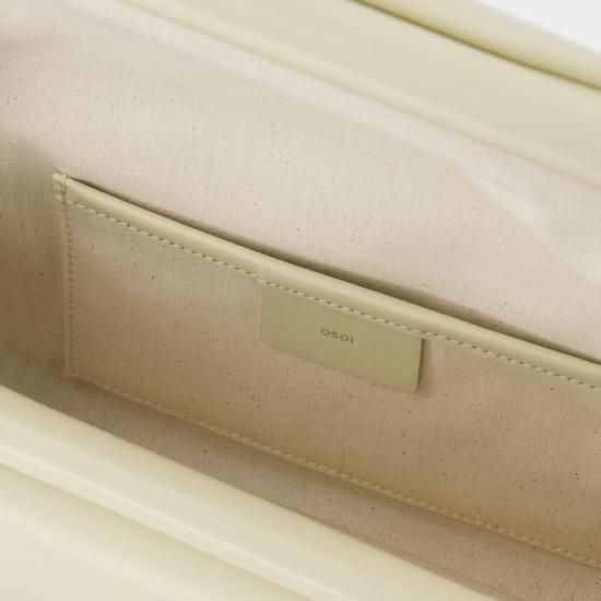 22FB0101605 WHITE