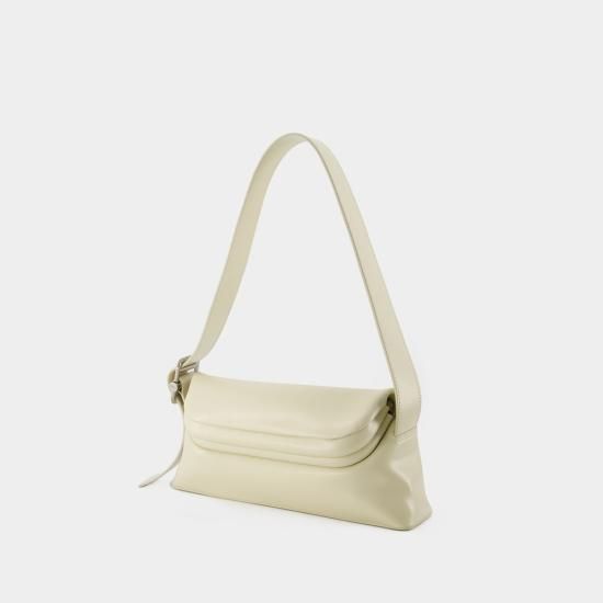 22FB0101605 WHITE