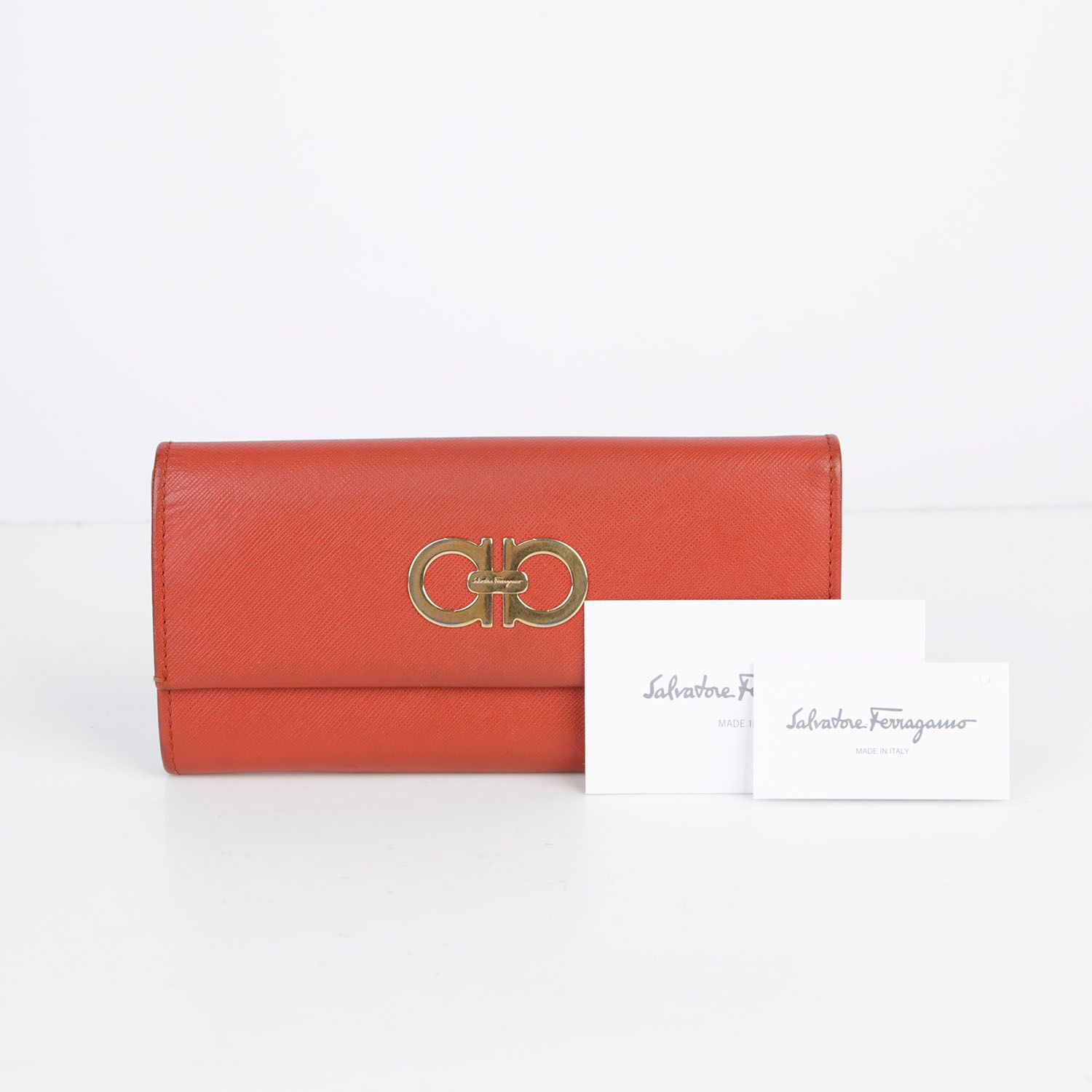 【送料&関税込】Ferragamo Portafoglio Mini Con Logo FERRAGAMO Leather wallet with logo | Women's Accessories