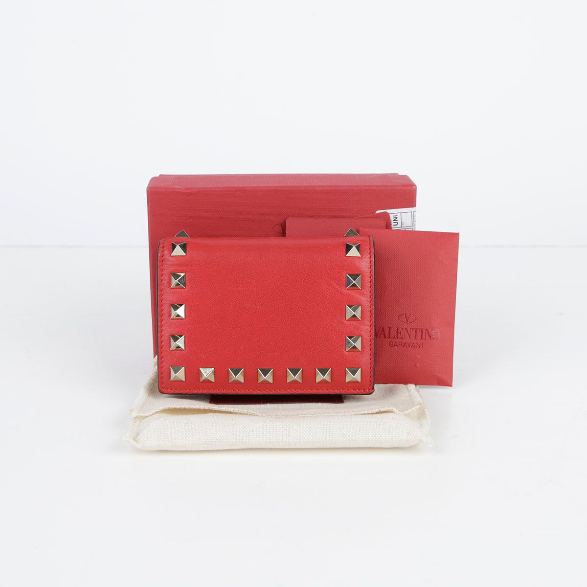 Valentino Rockstud Compact Wallet in Red Leather 11.5 x 8.5 Valentino Rockstud Compact Wallet in Red Leather 11.5 x 8.5