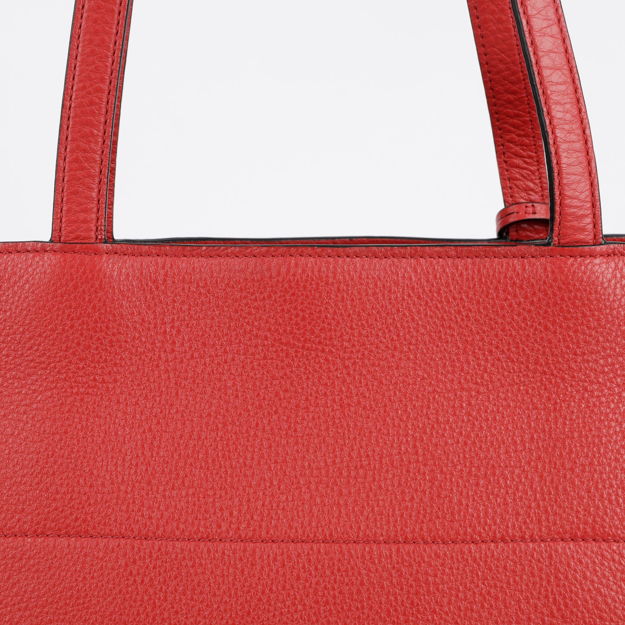 Prada Red Vitello Phoenix Leather Tote and Shoulder Bag Prada Red Vitello Phoenix Leather Tote and Shoulder Bag