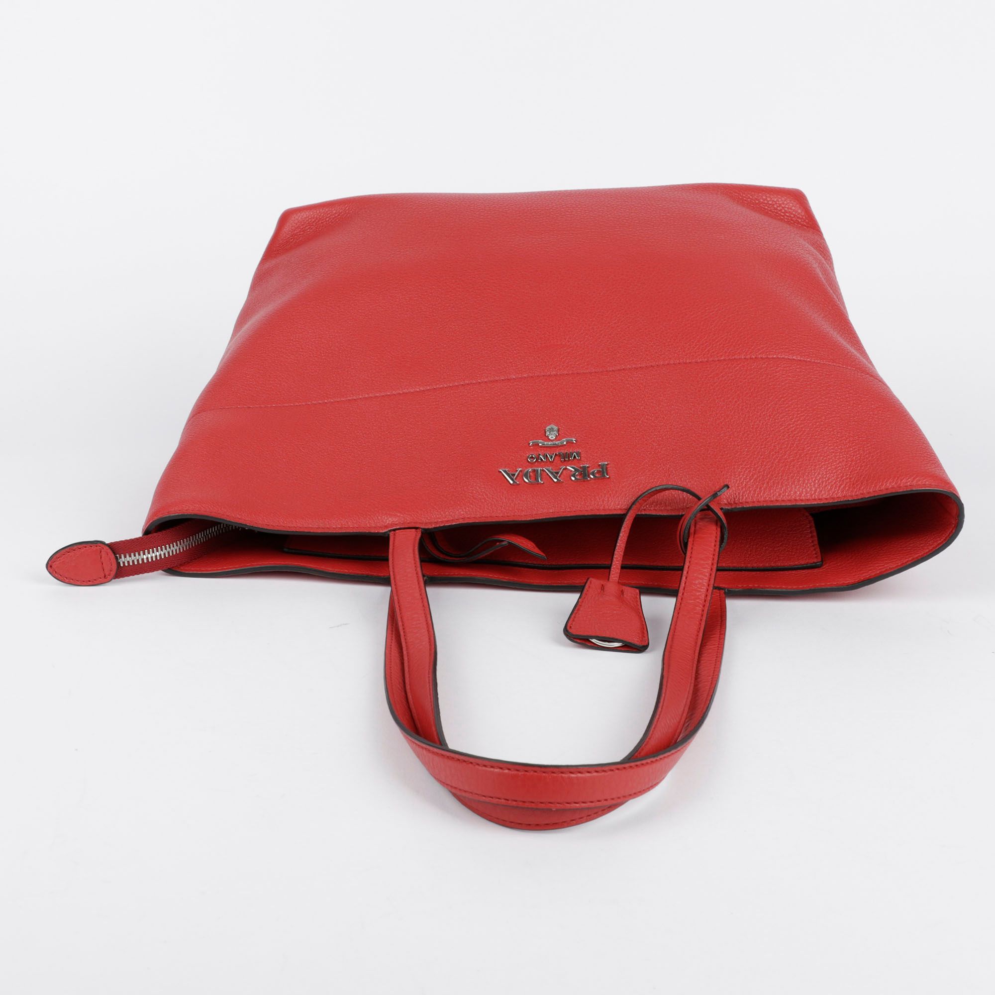 Prada Red Vitello Phoenix Leather Tote and Shoulder Bag Prada Red Vitello Phoenix Leather Tote and Shoulder Bag
