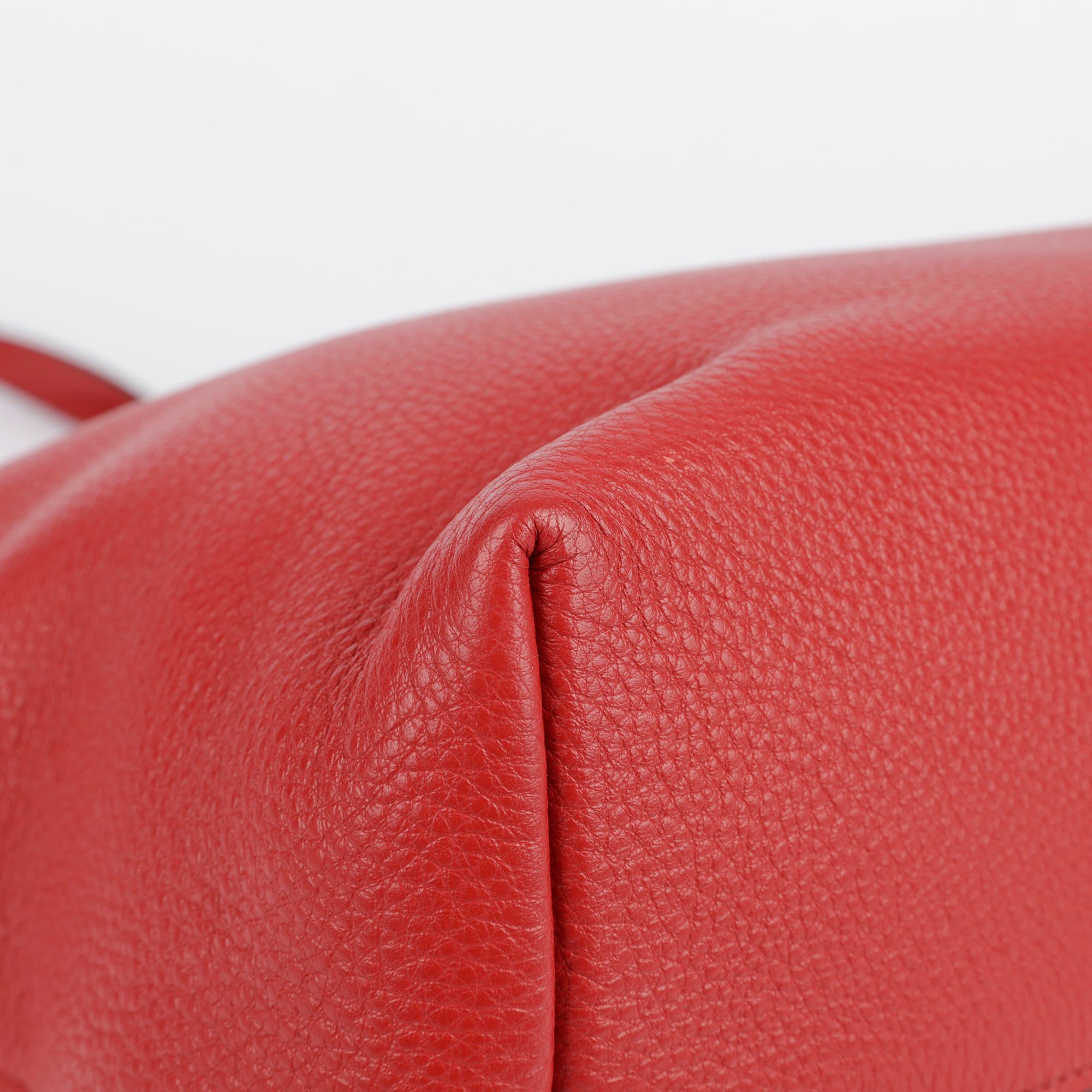 Prada Red Vitello Phoenix Leather Tote and Shoulder Bag Prada Red Vitello Phoenix Leather Tote and Shoulder Bag