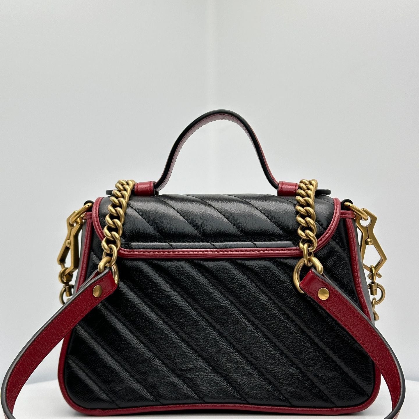GUCCI GG Marmont Mini Calfskin Matelasse Crossbody Bag Black