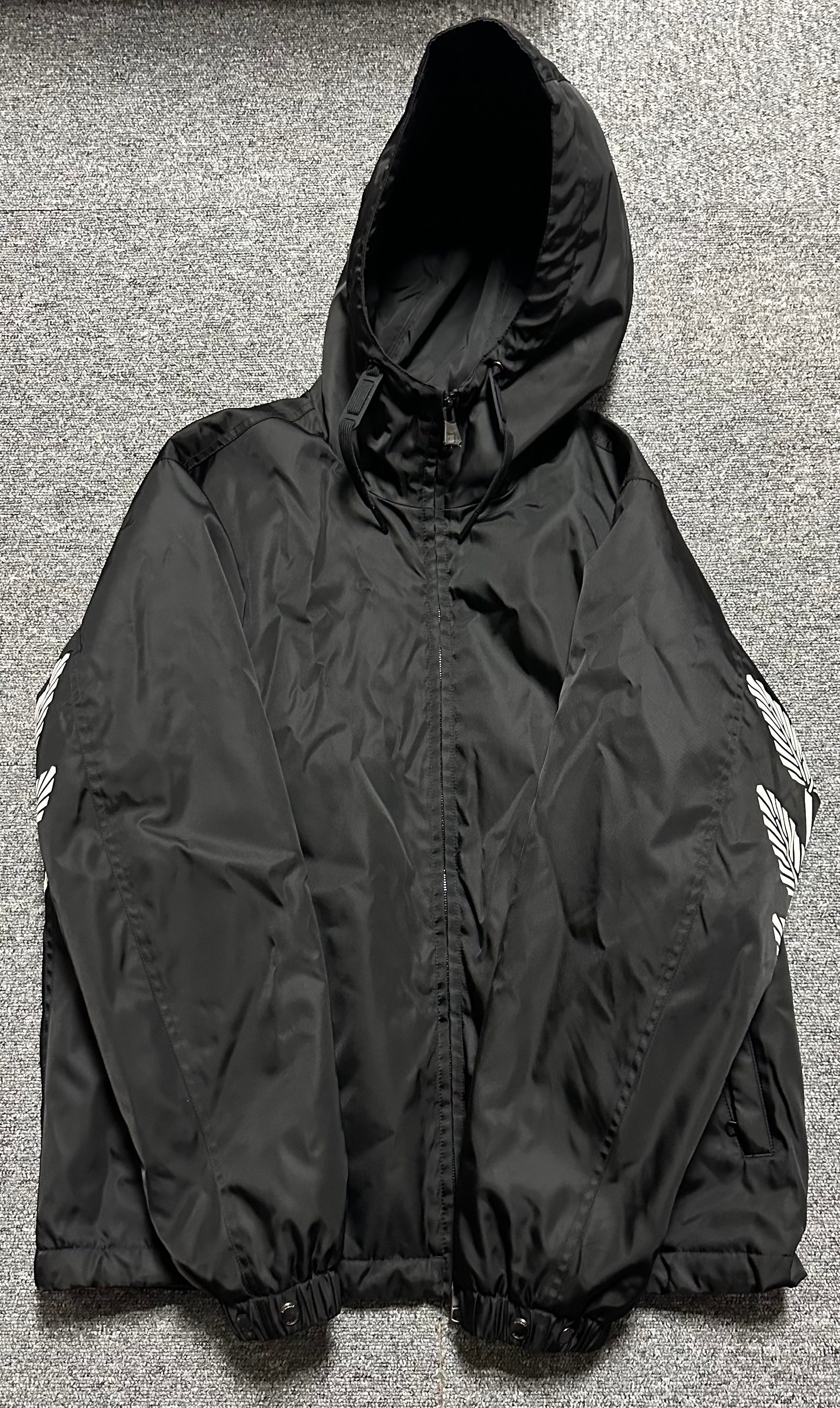 Burberry Standford Back Logo Jacket 105 72524965 | eBay Burberry Standford Back Logo Jacket 105 72524965 | eBay