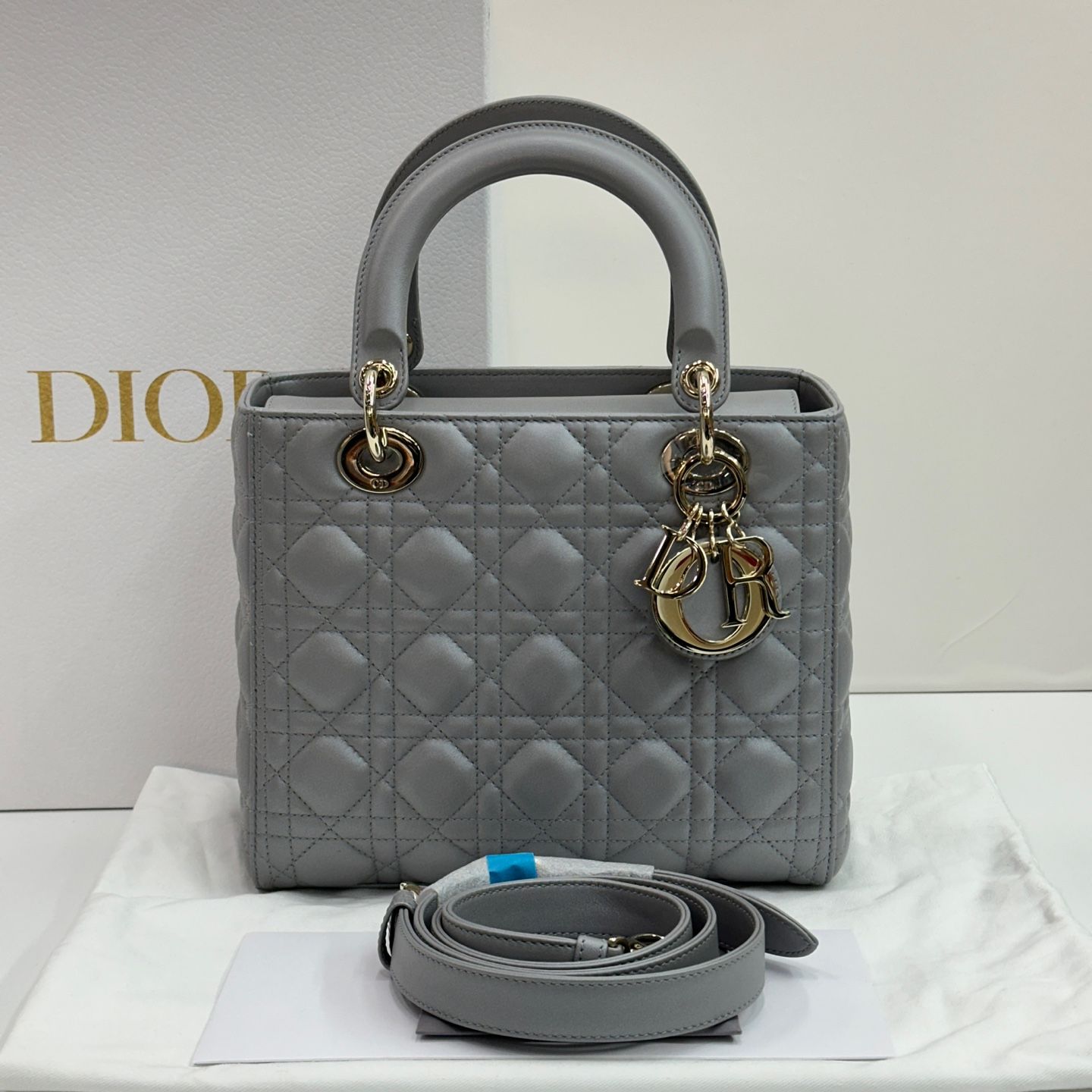 Diorディオール★ Round Handbag ★コーデュロイ パファーバッグ DIOR | Dior Groove 25 バッグ ミディアム マクロカナージュ