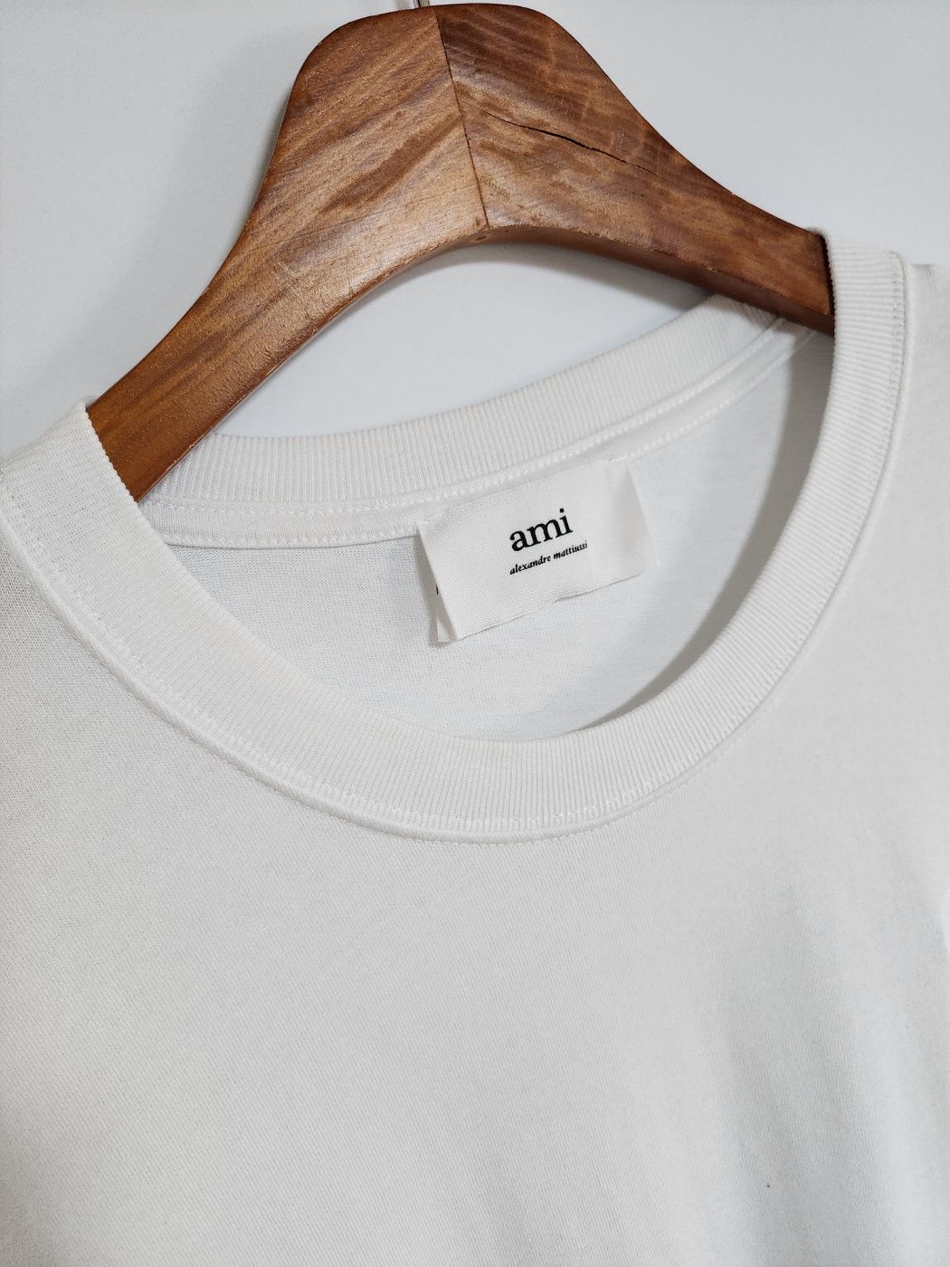 ディズニープリンセスのベビーグッズも大集合 AMI Embroidered Oversized T-Shirt with Big Heart E22UTS002 トップス
