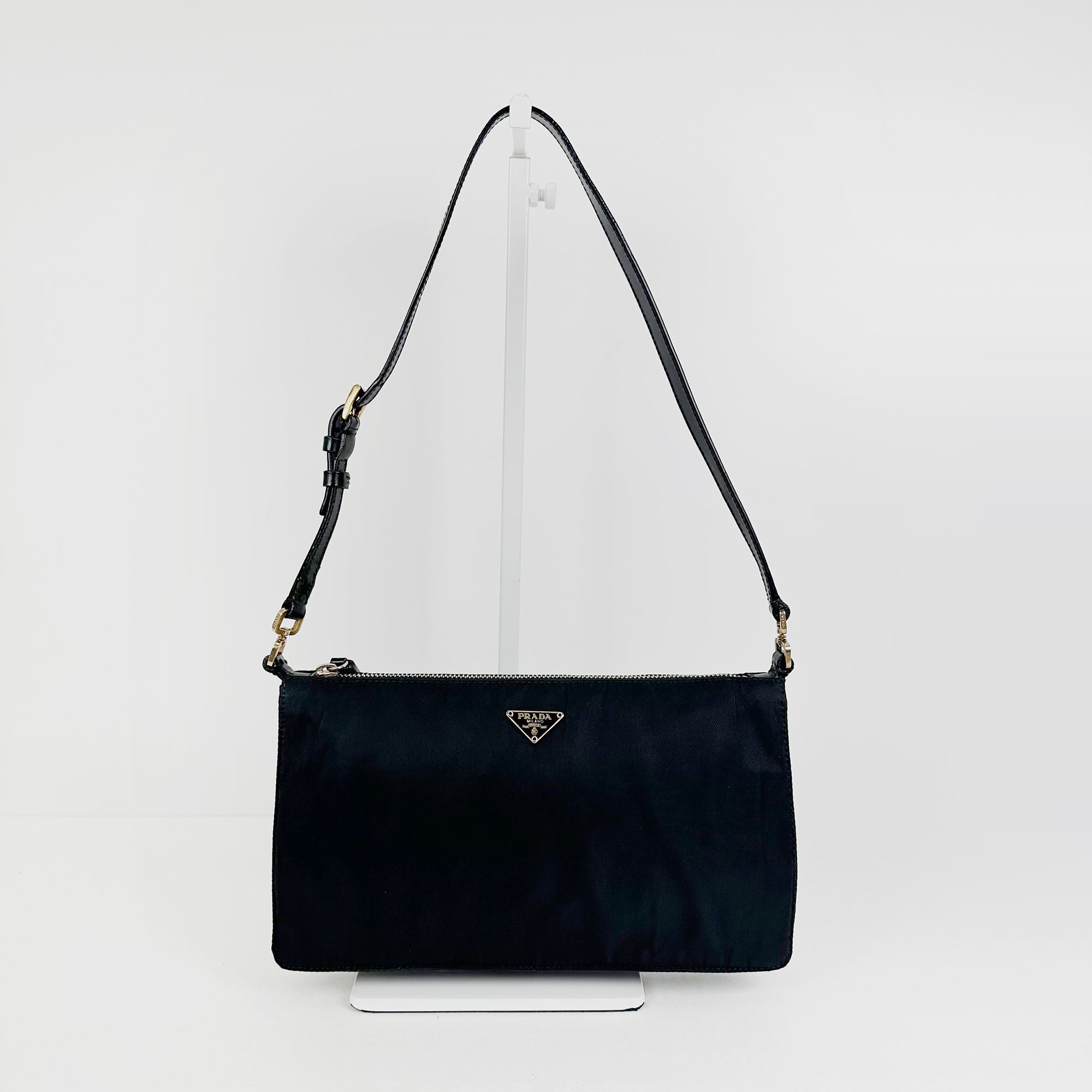 Prada Vintage Black Pocono Leather Strap Luxury Shoulder Bag Prada Vintage Black Pocono Leather Strap Luxury Shoulder Bag