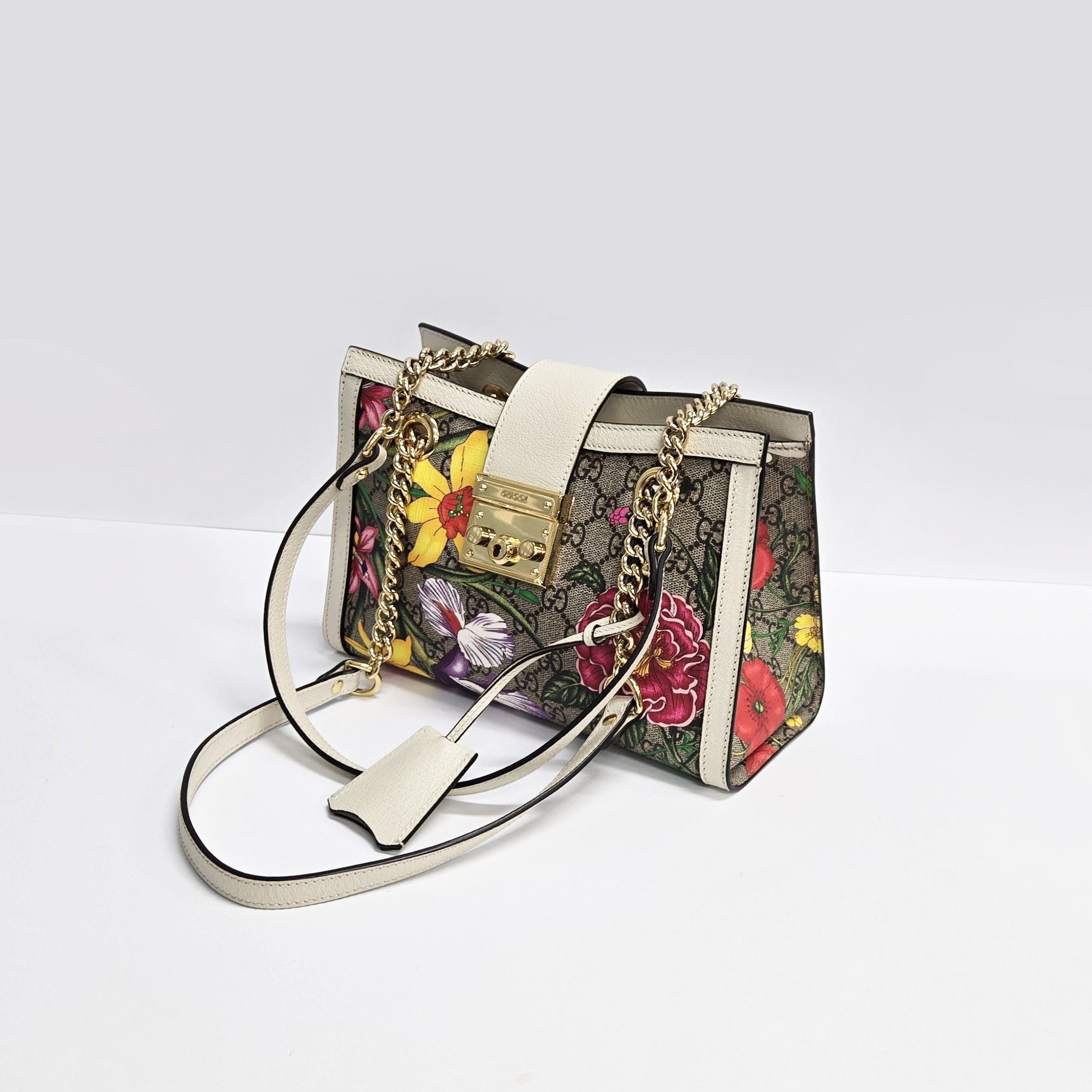 Gucci GG Supreme Flora Canvas Padlock Shoulder Bag 498156 | eBay Gucci GG Supreme Flora Canvas Padlock Shoulder Bag 498156 | eBay