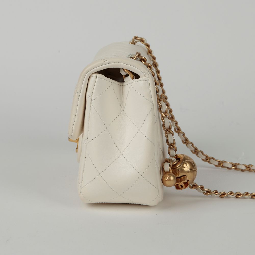 ショルダーバッグ・ポシェット × ヴィンテージ(中古) Chanel WOC Camellia Golden Ball Mini Crossbody Bag AP3297 CHANEL AS1787 Golden Ball New Mini Shoulder Crossbody Bag