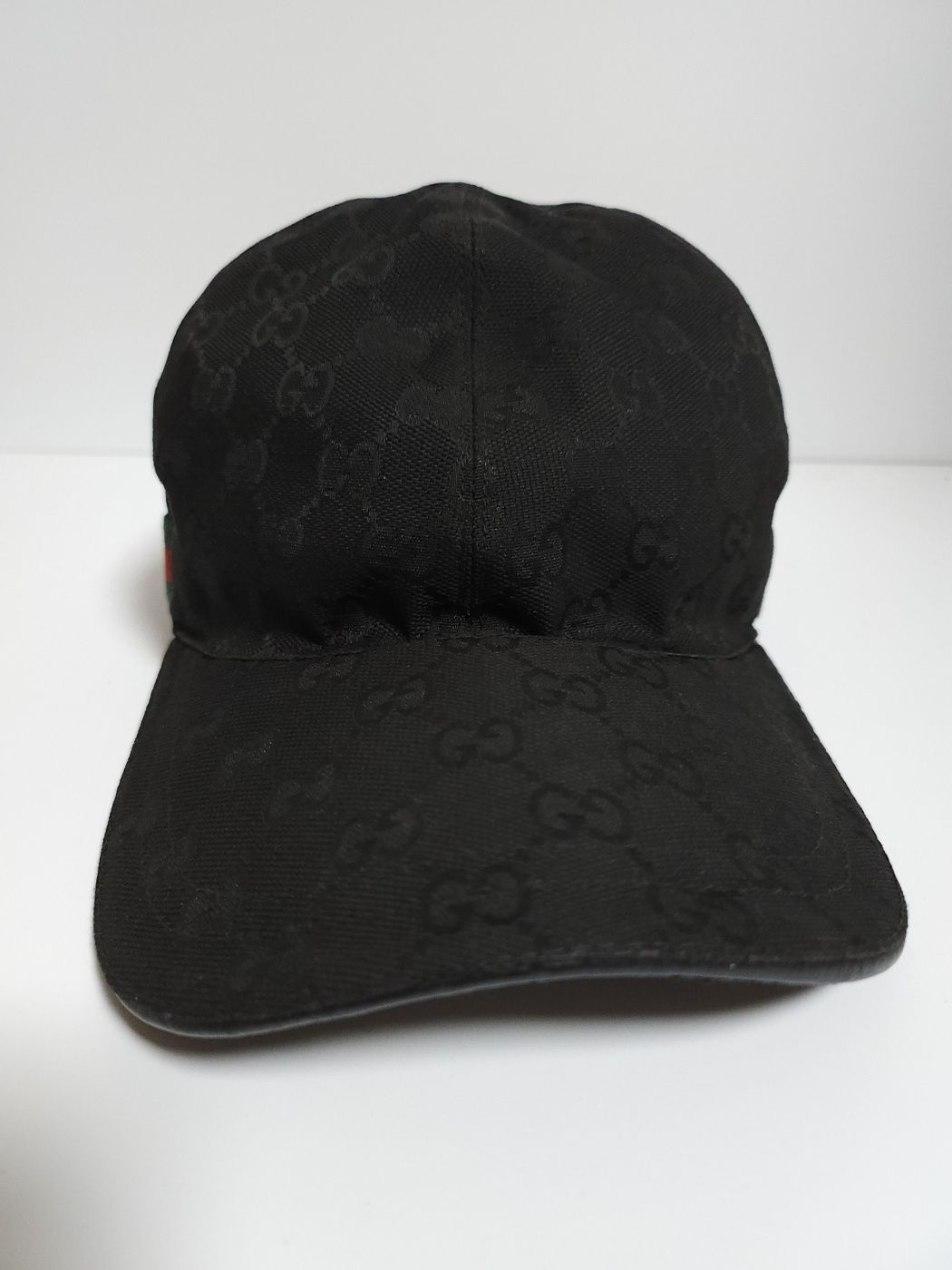 GUCCI ブラック GGパターン キャップ