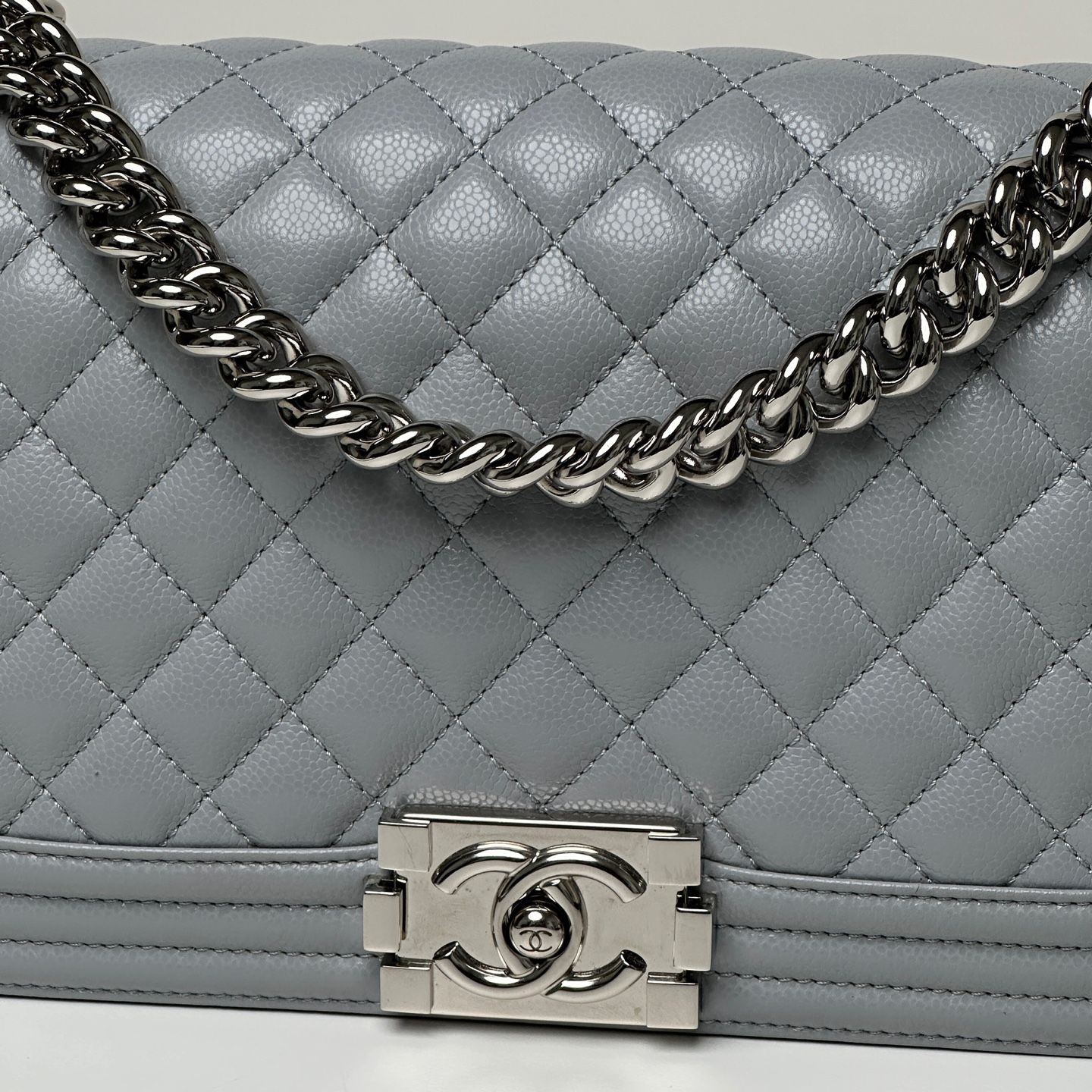 VINTAGE シャネル BOY CHANEL25cm グレー CHANEL Boy Flap Medium Gray Vintage Silver-tone Shoulder Bag