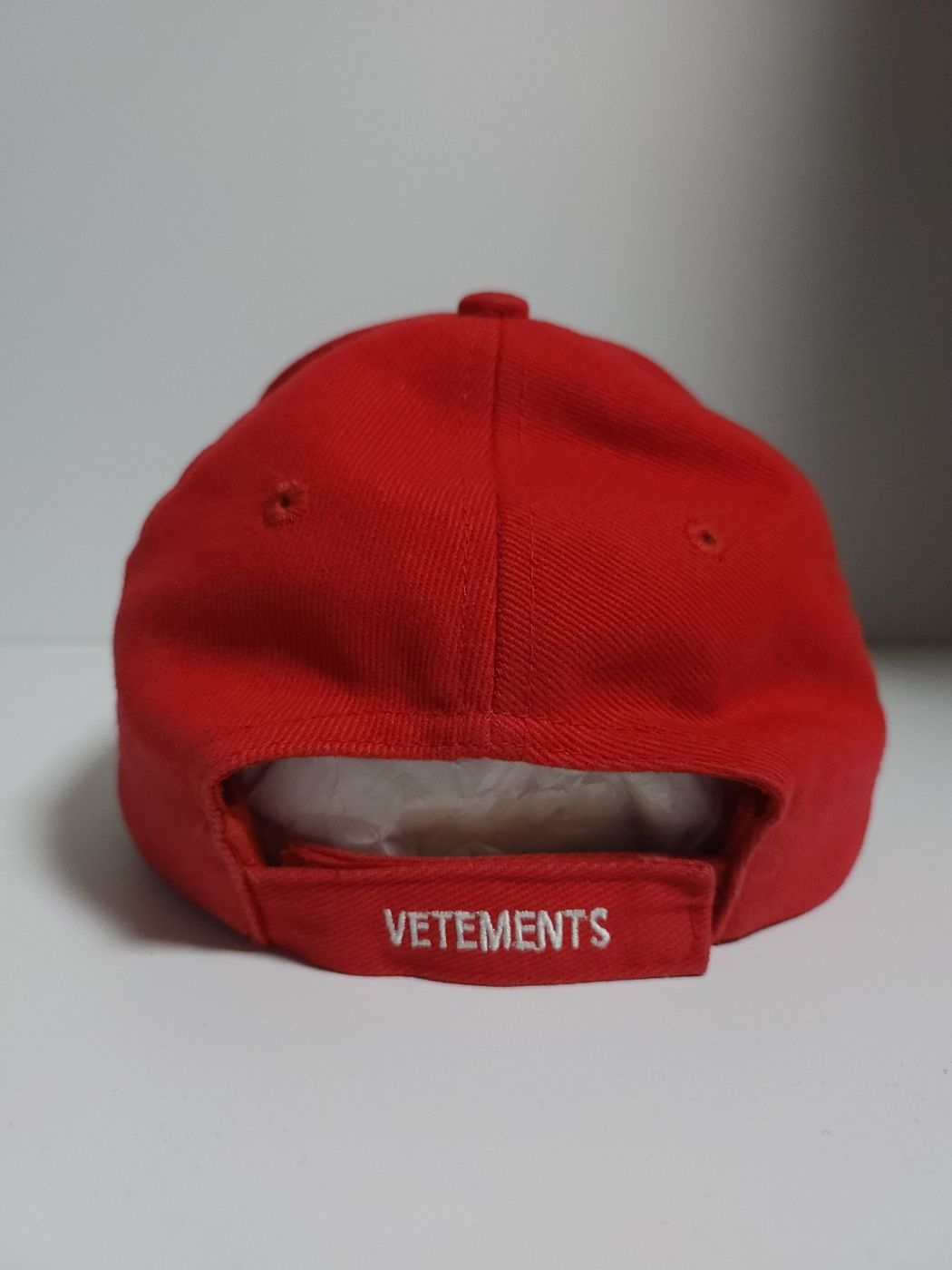 VETEMENTS logo-embroidered Cap | Black | FARFETCH
