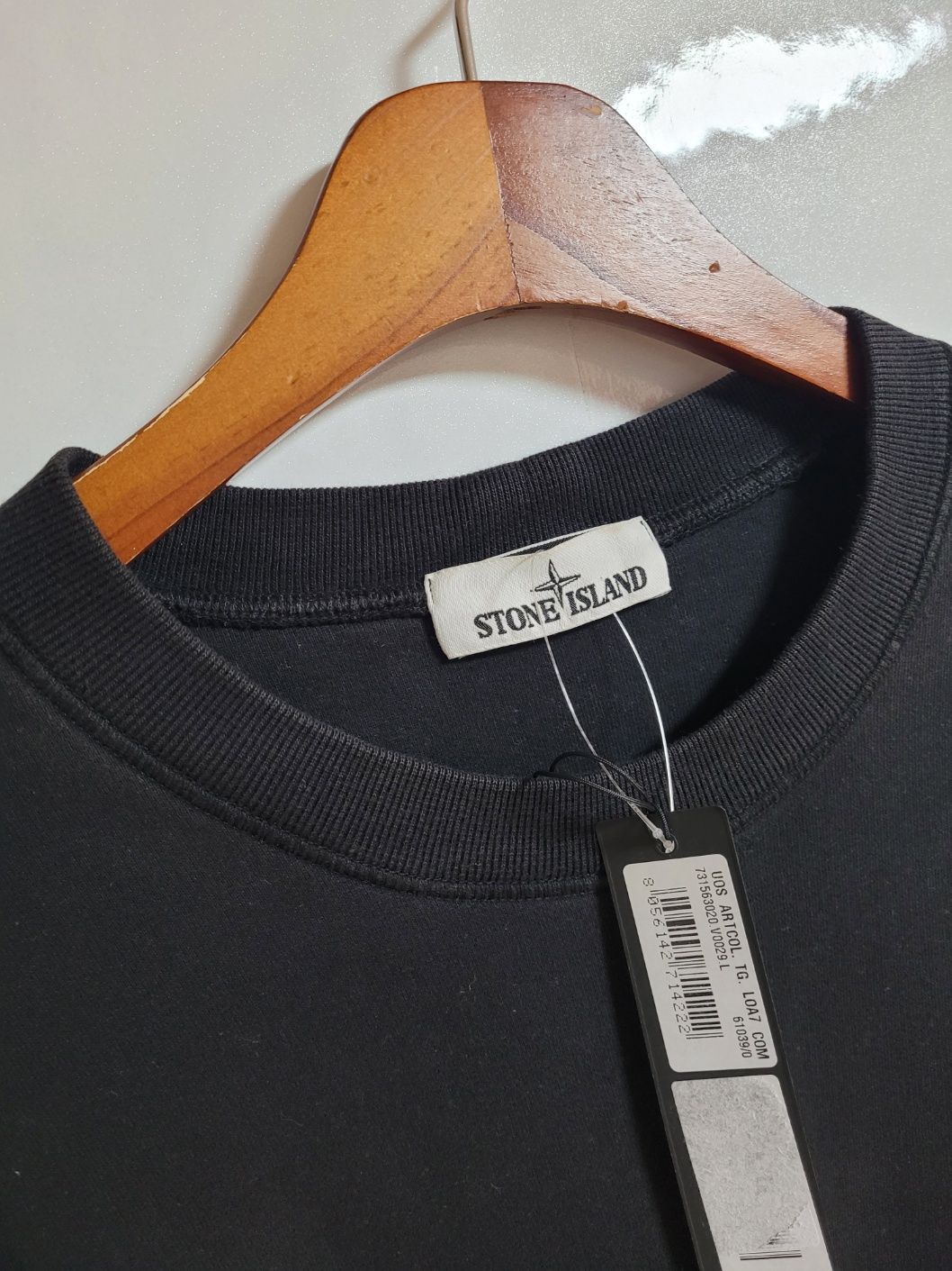 Stone Island Black Logo Patch Sweatshirt L 731563020 Stone Island Black Logo Patch Sweatshirt L 731563020