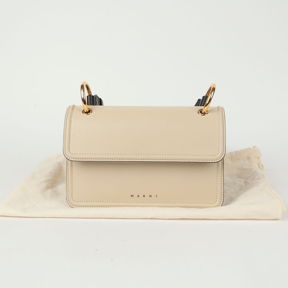neconyan です　MARNI ネットバッグ 三越伊勢丹 | MARNI/マルニ_Women通販 | BUTTERFLY ミディアム
