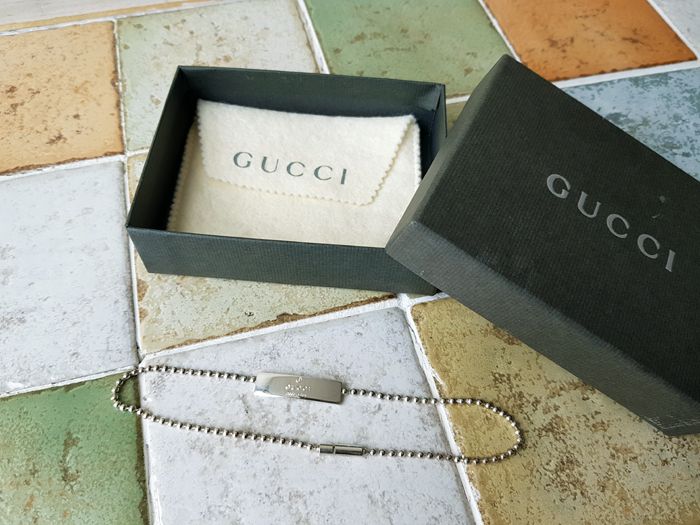 Gucci Double Strap Choker & Bracelet with 925 Silver Plate Gucci Double Strap Choker & Bracelet with 925 Silver Plate