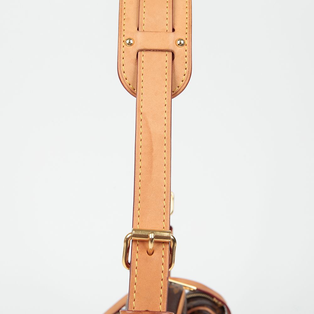 Louis Vuitton CROISSANT MM SHOULDER CROSSBODY BAG M46828