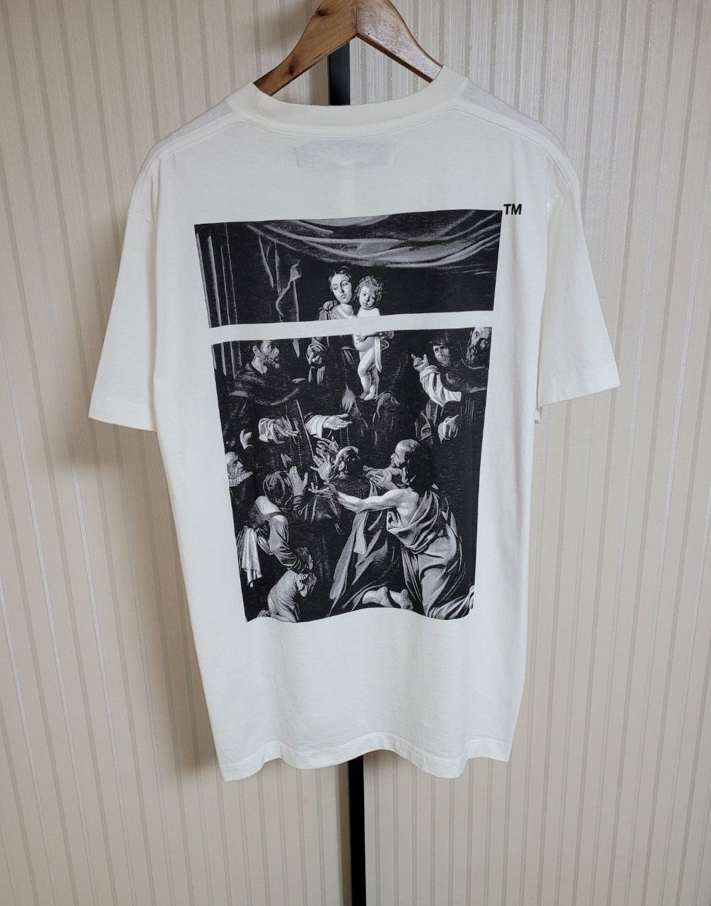Off White Caravaggio Short Sleeve T-Shirt 20SS 32815199 | eBay Off White Caravaggio Short Sleeve T-Shirt 20SS 32815199 | eBay