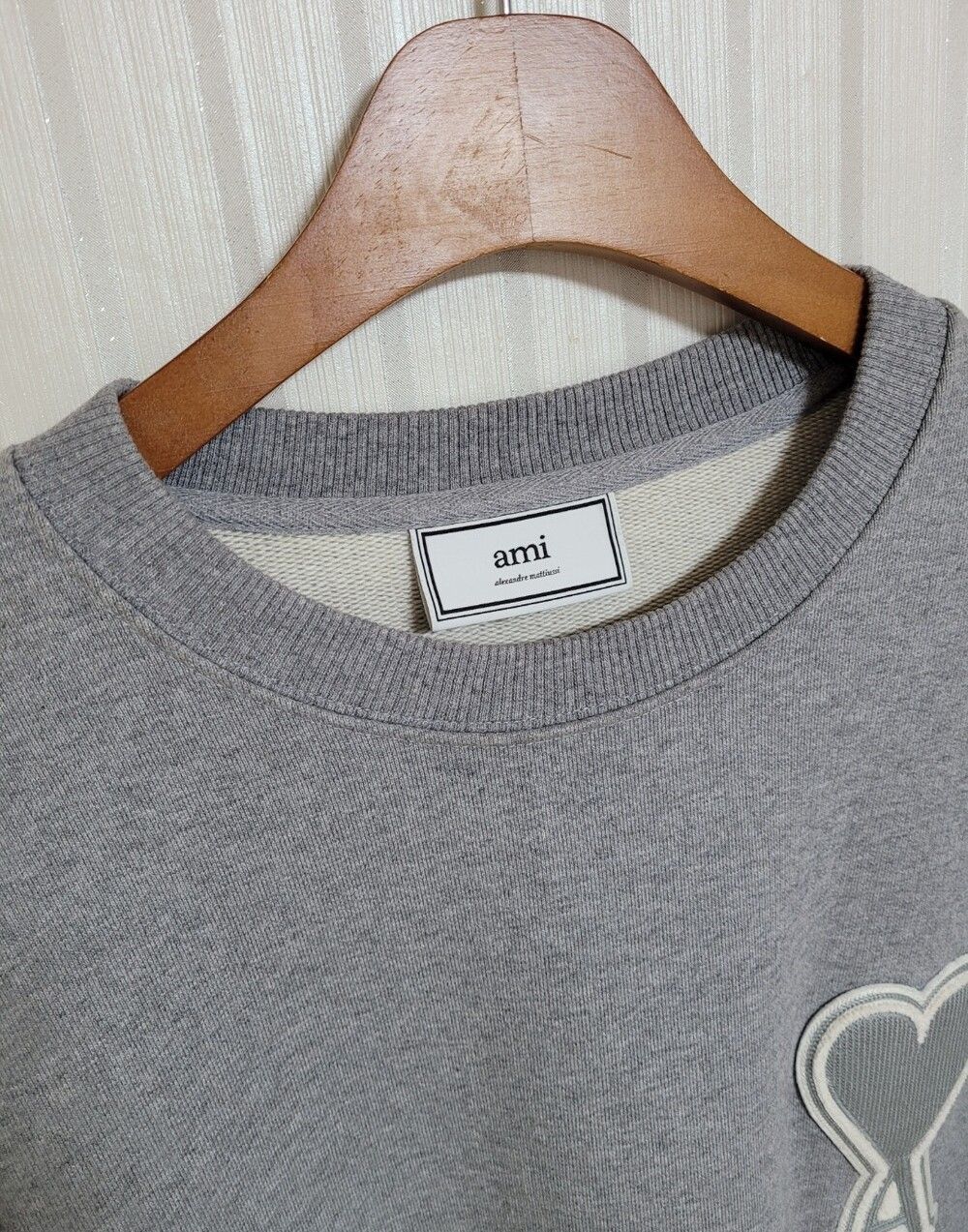 ♡A♡　ページ AMI Gray Big Heart Embroidered Sweatshirt L 35821883 | eBay