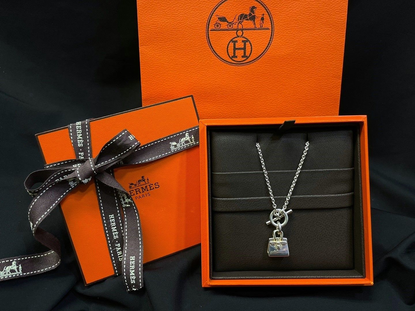 버킨 아몰레뜨Birkin Amolete 실버 목걸이 6436410050