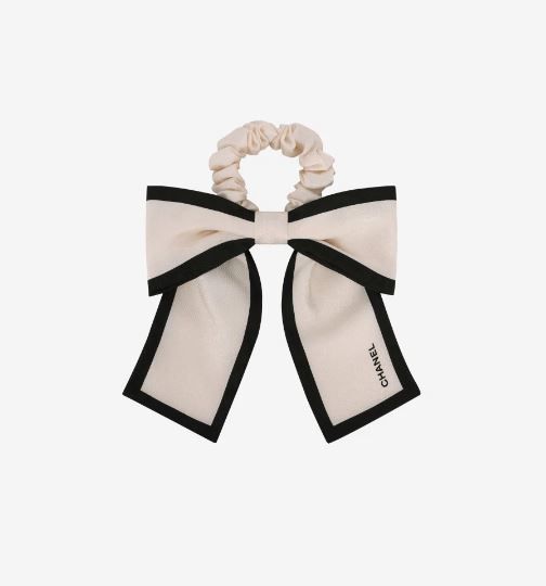 헤어 액세서리 실크 트윌 에크루 블랙 Chanel Hair Accessory Silk Twill & Ecru Black  8136106189