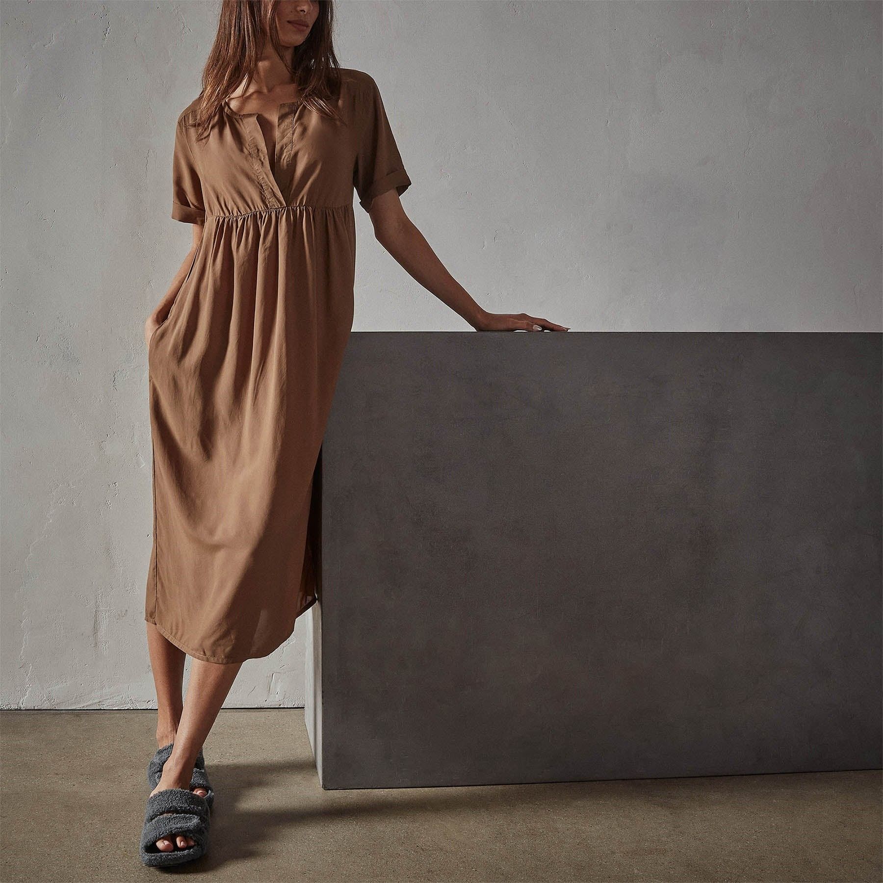 새들 숄더 오픈 드레스 Saddle Shoulder Open Front Dress - Acorn WMCU6665 ACORN